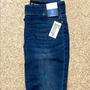NY&C High Waist Pull On Jegging